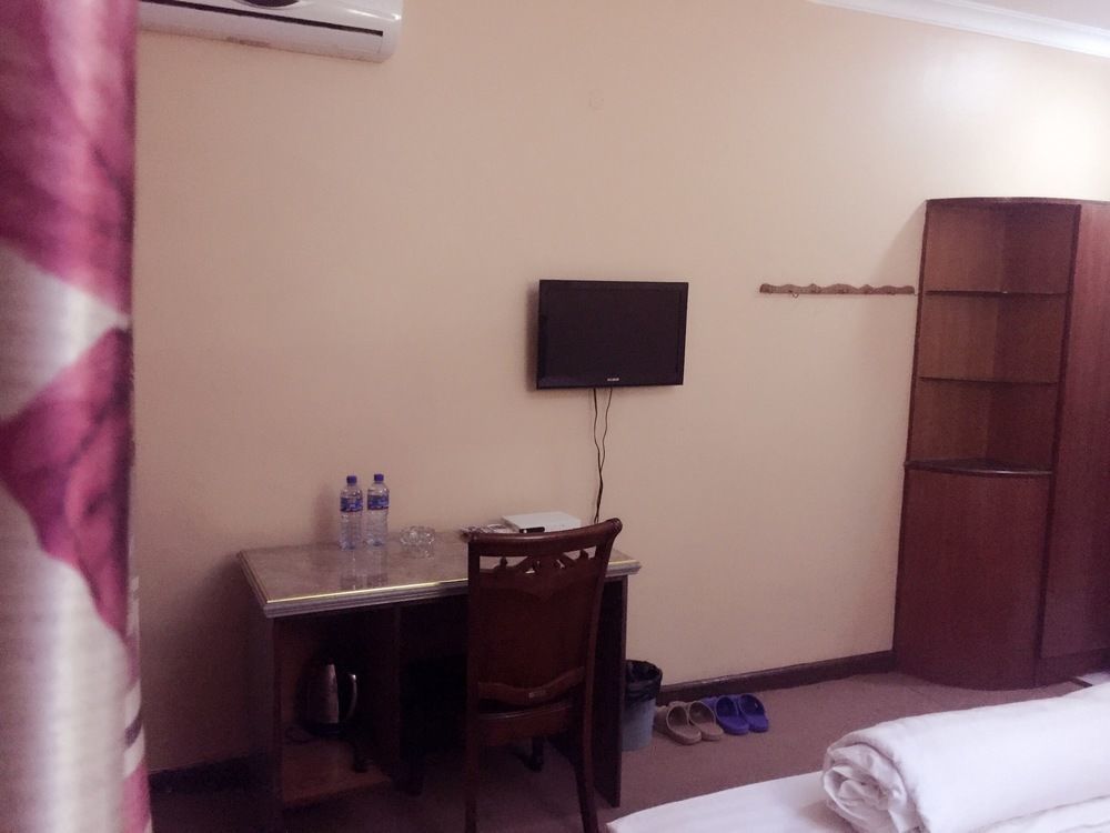 New Yuetan Hotel Dar es Salaam Extérieur photo