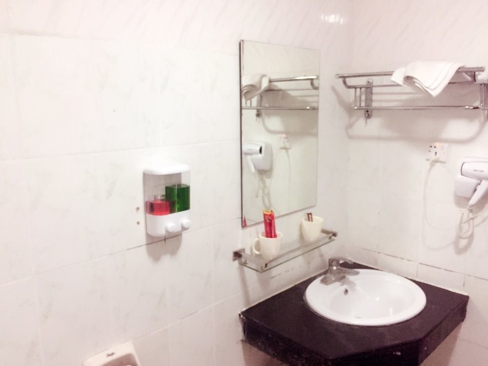 New Yuetan Hotel Dar es Salaam Extérieur photo